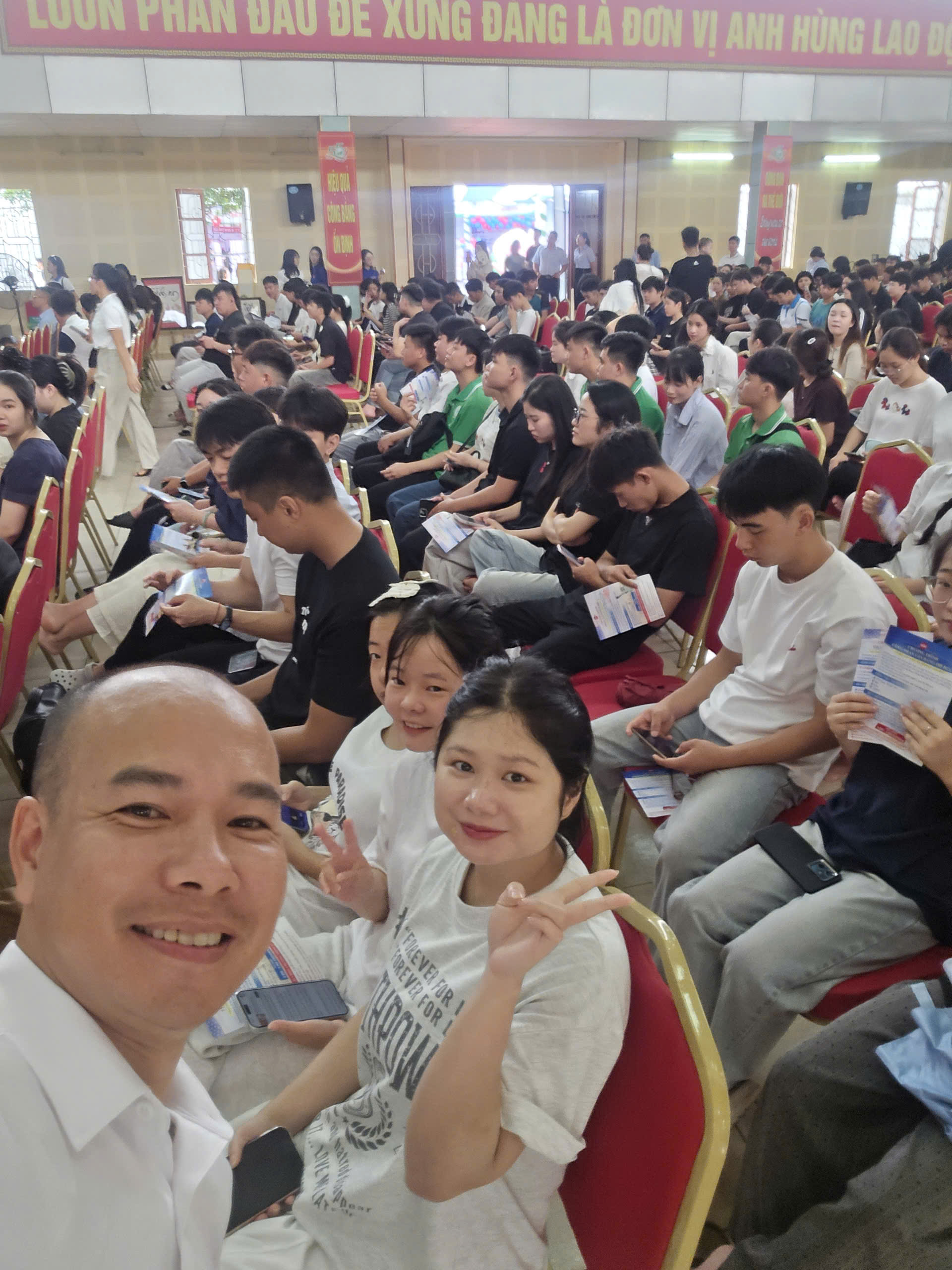 Các câu hỏi về chương trình 18B Đức
